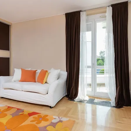 Orlowo Park - Spacious With Winter Garden By Renters Apartment