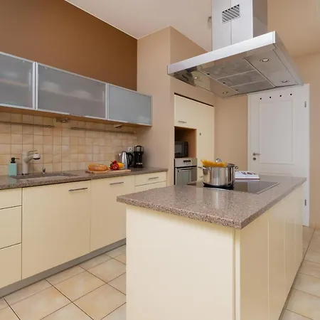 Orlowo Park - Spacious With Winter Garden By Renters Gdynia