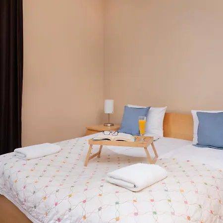 Lejlighed Orlowo Park - Spacious With Winter Garden By Renters