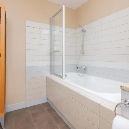 Orlowo Park - Spacious With Winter Garden By Renters *