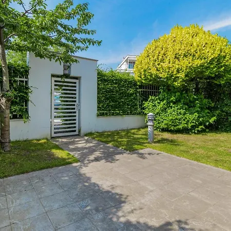 Lejlighed Orlowo Park - Spacious With Winter Garden By Renters Gdynia