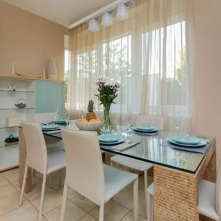 Orlowo Park - Spacious With Winter Garden By Renters Apartment Gdynia