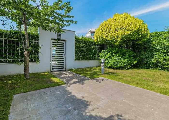 דירה Orlowo Park - Spacious With Winter Garden By Renters גדינייה