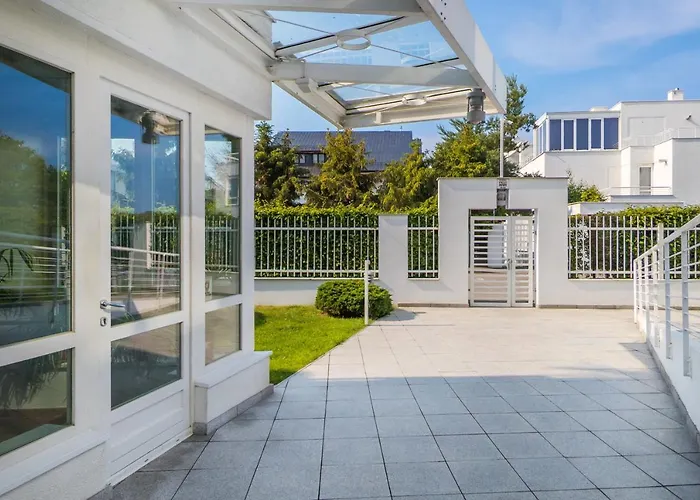 Orlowo Park - Spacious With Winter Garden By Renters * גדינייה